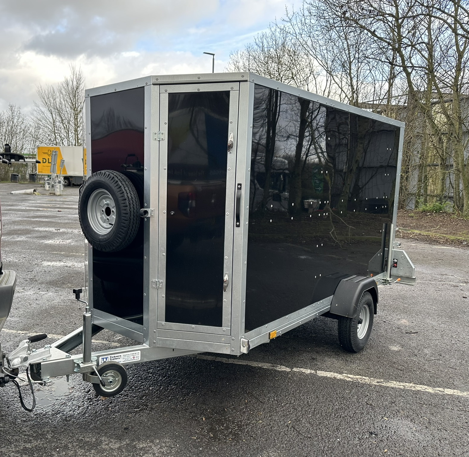 Tickners GP955 Karting Trailer – New in Black