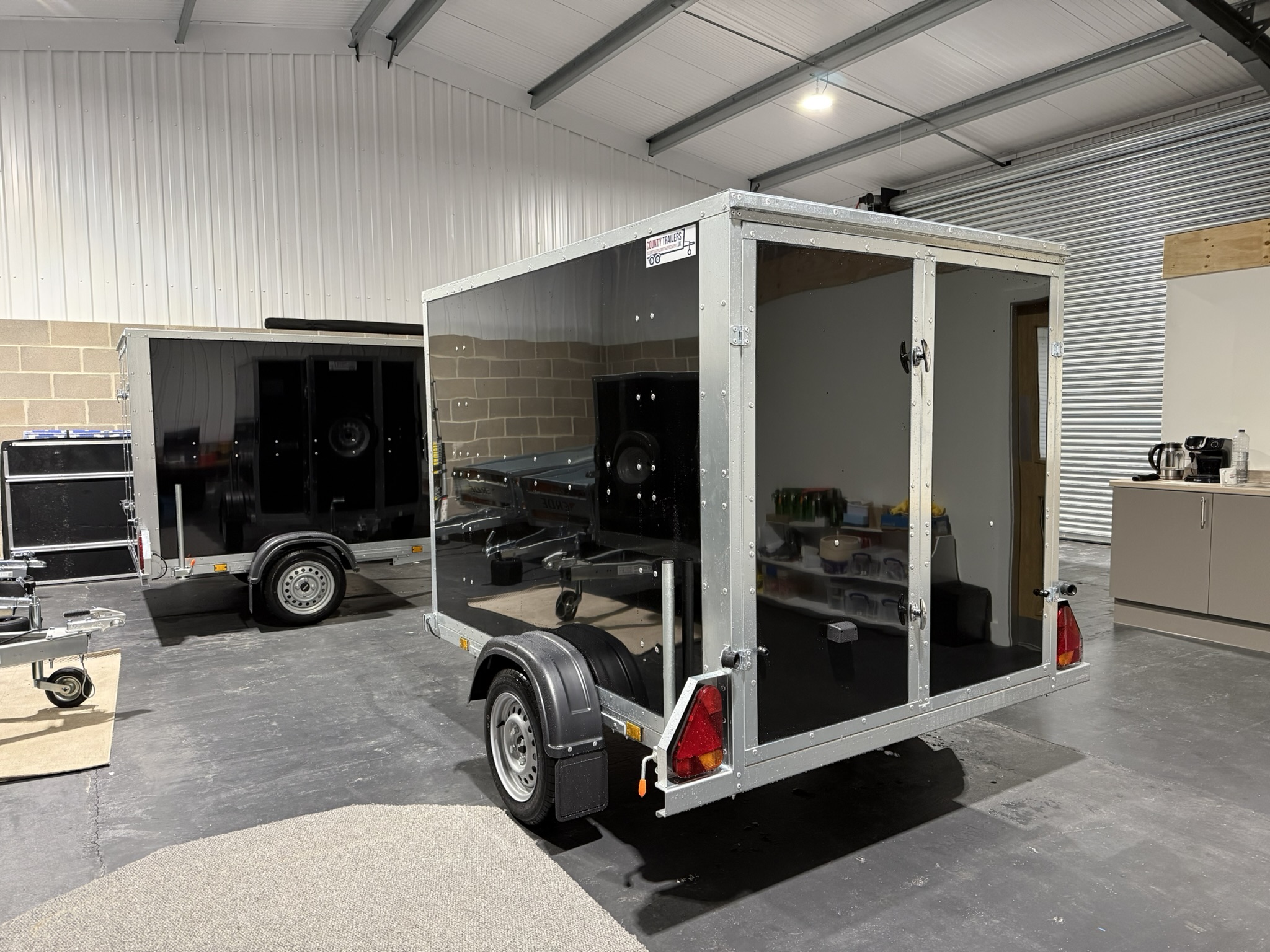 Tickners GP855 Karting Trailer With Shaped Front & Front Door - New in ...